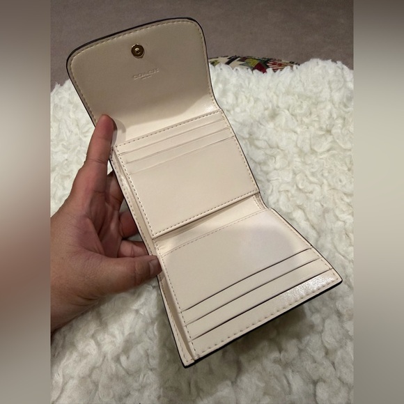Coach Women's Wallet in Cream and Tan - Picture 5 of 7